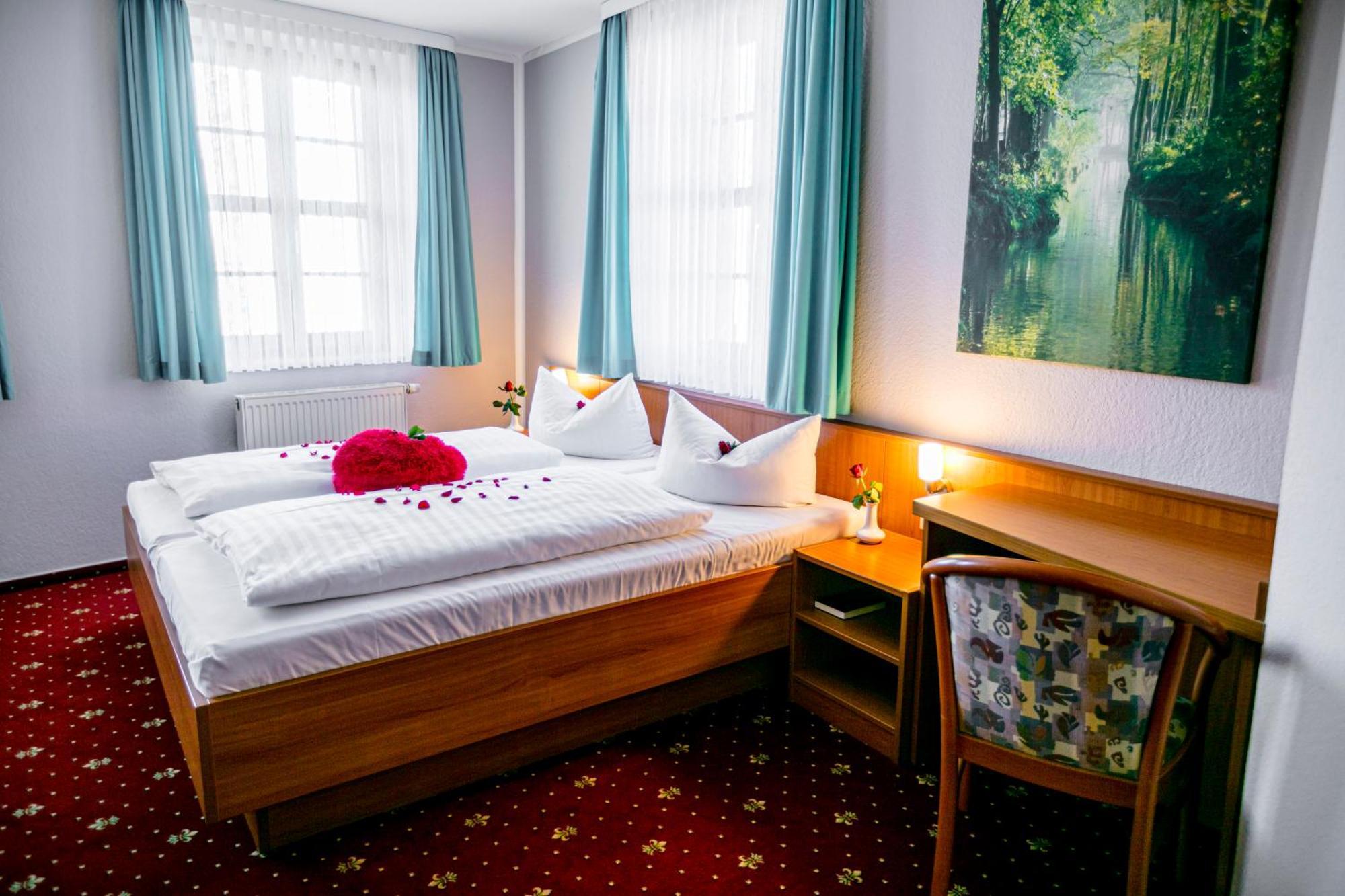 Hotel Zum Goldenen Loewen Peitz Kültér fotó