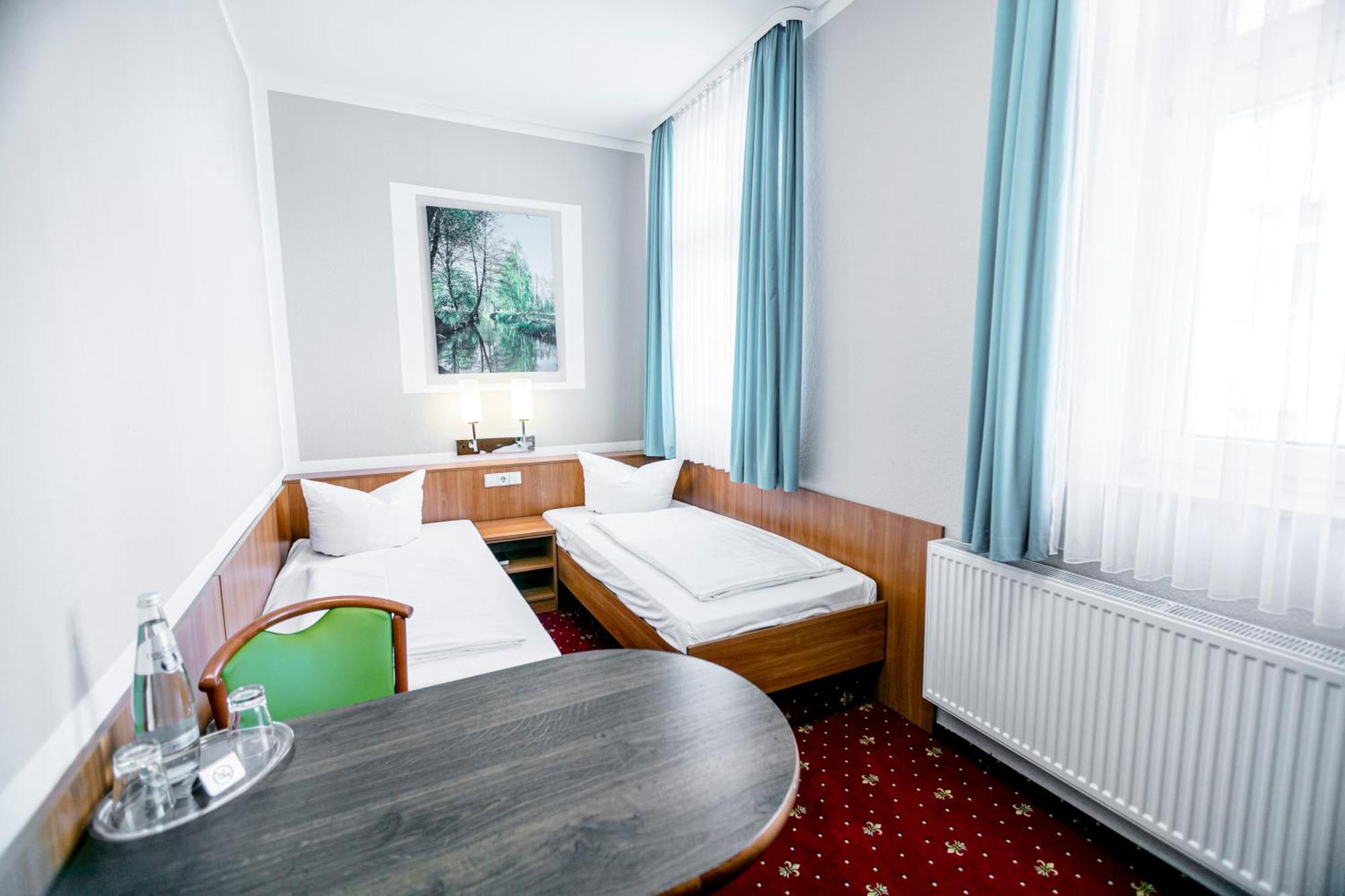 Hotel Zum Goldenen Loewen Peitz Kültér fotó