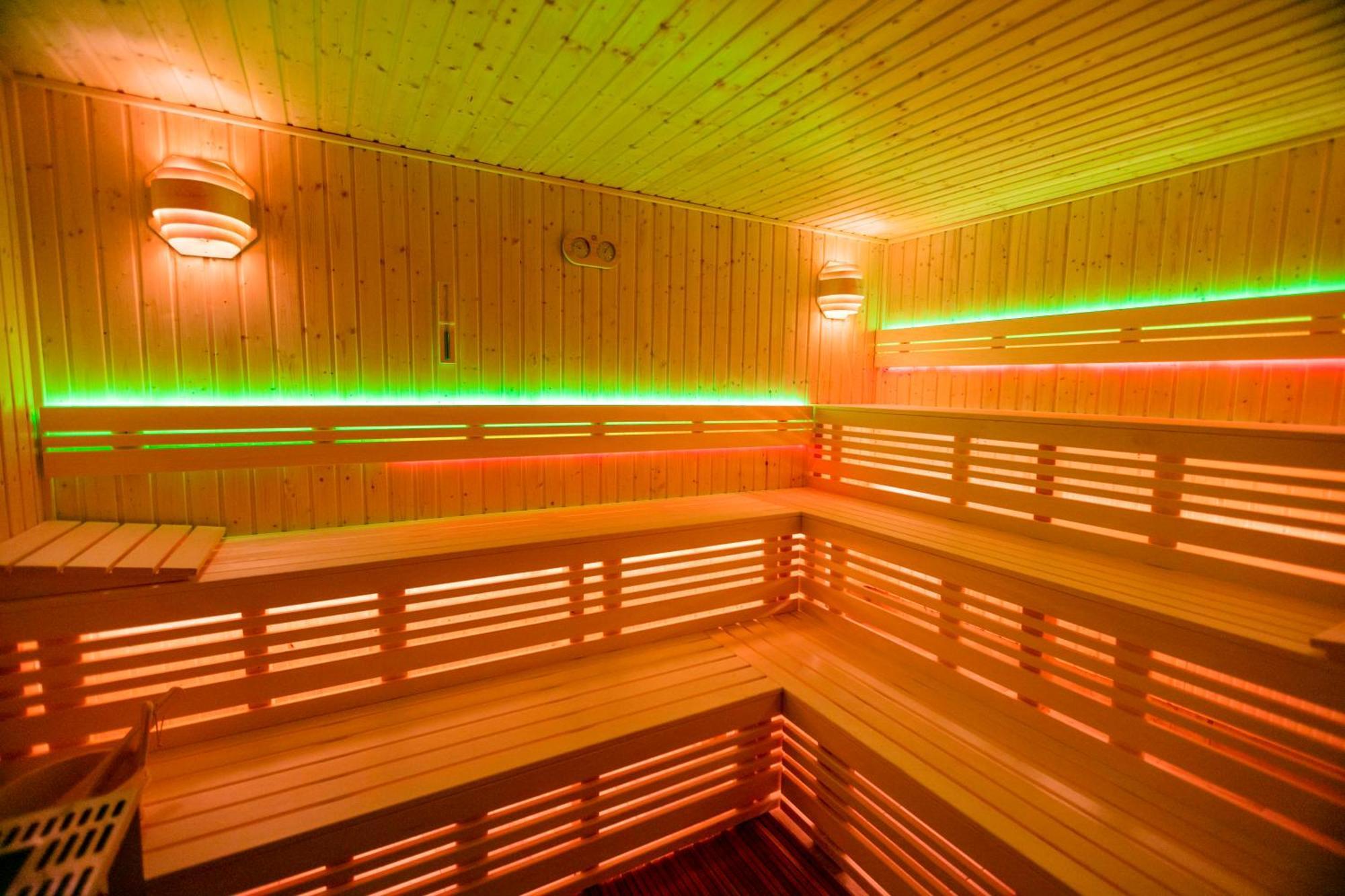 Hotel Zum Goldenen Loewen Peitz Kültér fotó