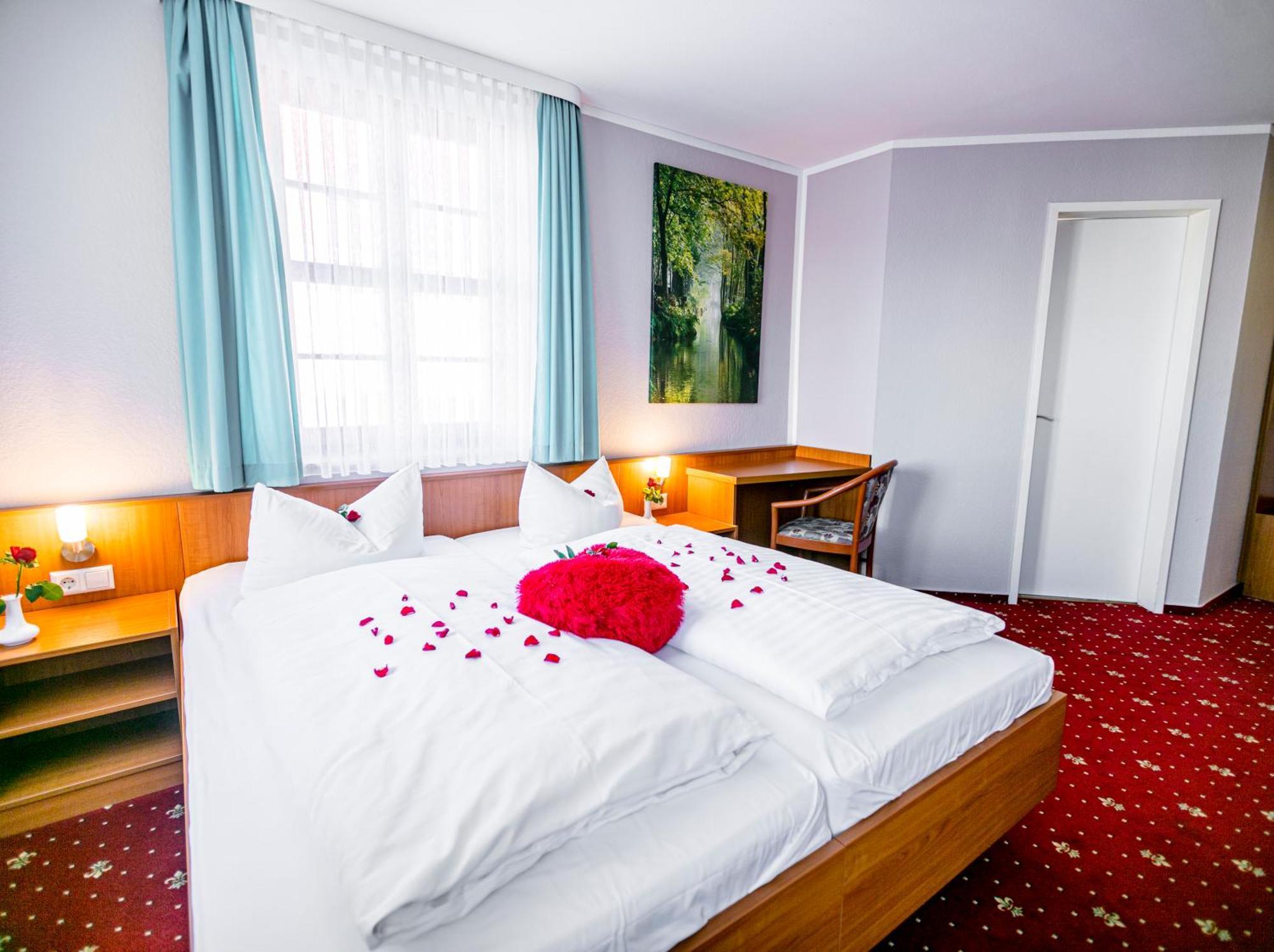 Hotel Zum Goldenen Loewen Peitz Kültér fotó